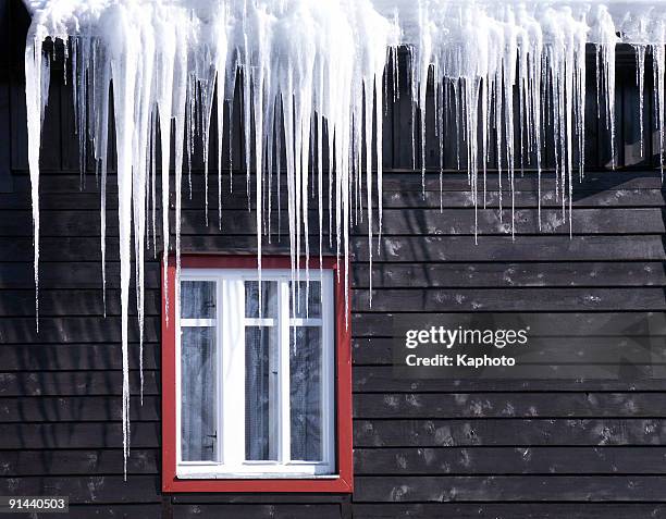 icicles - icicle imagens e fotografias de stock