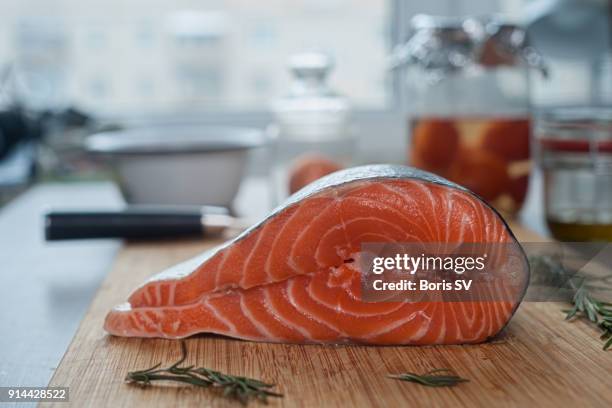 making low-fat casserole from salmon and greek yogurt - raw fish fotografías e imágenes de stock