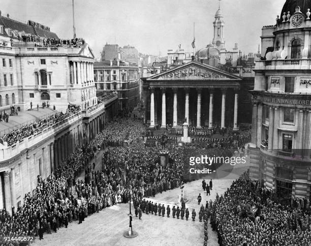 General view of the ceremony of the proclamation of Queen Elizabeth II's accession to the throne, 08 February 1952, in London. Queen Elizabeth II was...