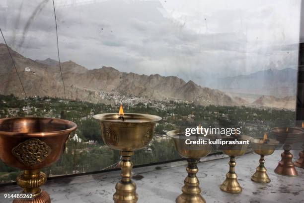 view from shanti stupa temple, leh city - tempel shanti stupa stock-fotos und bilder