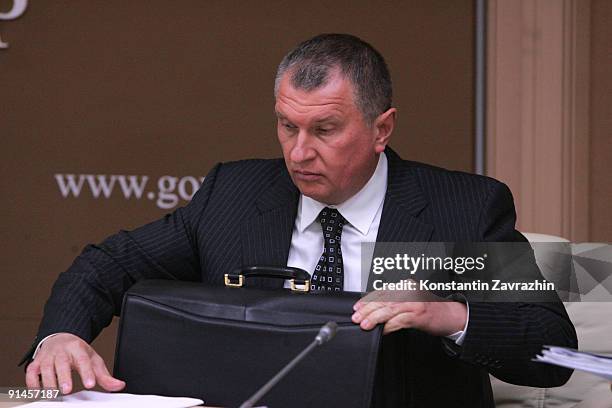 First Deputy Prime Minister Igor Sechin attends a cabinet meeting at the Situation Center October 5, 2009 in Moscow, Russia.