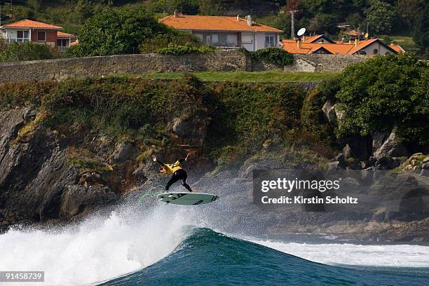 Wildcard surfer Reubyn Ash of England surfs during round 1 of the Billabong Pro Mundaka on October 5, 2009 in Mundaka, Basque Region, Spain.