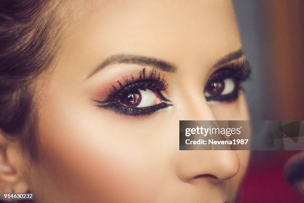 trucco, occhi fumosi - ombretto sfumato foto e immagini stock