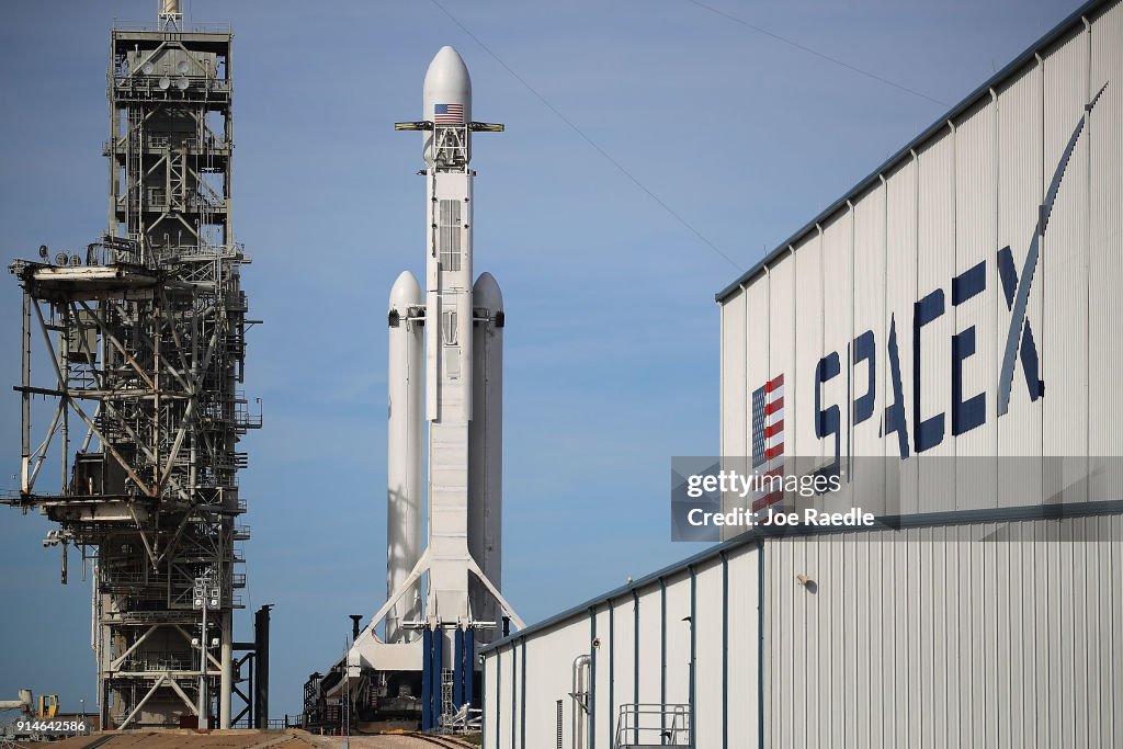 SpaceX To Launch First Heavy Lift Rocket In Demonstration Mission