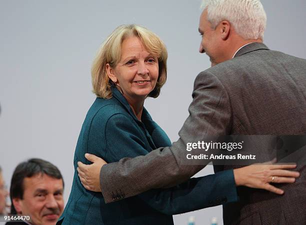 Hannelore Kraft of the German Social Democrats arrives for a meeting at SPD headquarters at Willy-Brandt-Haus on October 5, 2009 in Berlin, Germany....