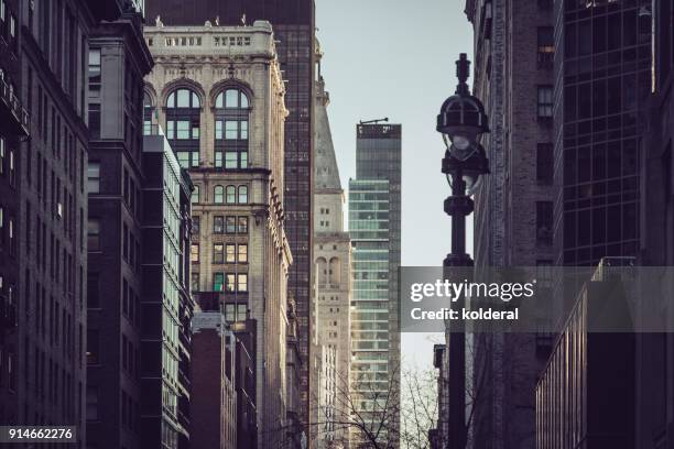 madison avenue towards metlife building  . manhattan, new york - madison avenue bildbanksfoton och bilder