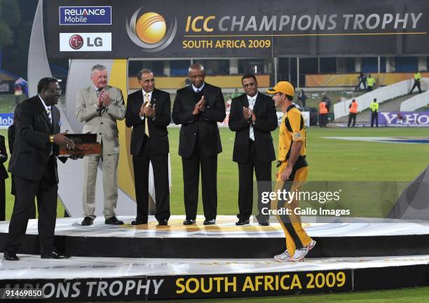 Clive Ponting Photos and Premium High Res Pictures Getty Images