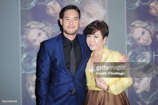 408 Raymond Lee Actor Photos and Premium High Res Pictures - Getty Images