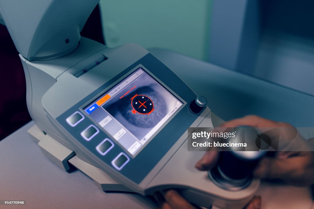 Optometry Corneal Topographer Showing an Eye and Cornea on Screen