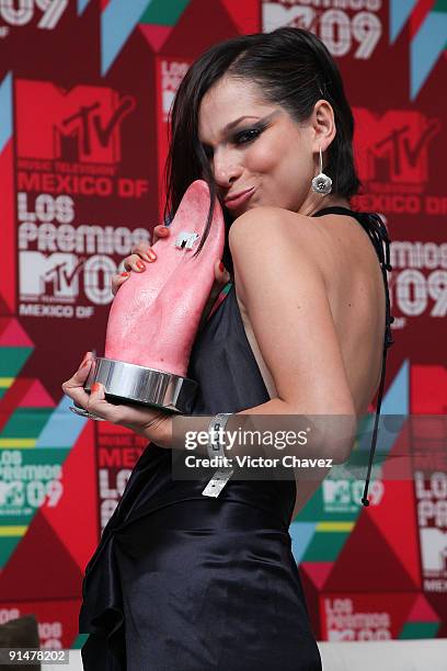 Winner of Mejor Artista Nuevo-Norte Paty Cantú poses to photographers during the Los Premios MTV 2009 Mexico at the Hipodromo De Las Americas on...