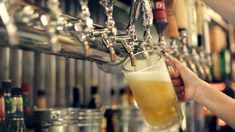 https://media.gettyimages.com/id/914789590/video/pouring-perfect-draft-beer-a-beer-tap-is-a-valve-specifically-a-tap-for-controlling-the.jpg?b=1&s=640x640&k=20&c=efPPuj6fQdzW_cW0eiL3dbF8UWKEVk2rFNo6Ls0axso=
