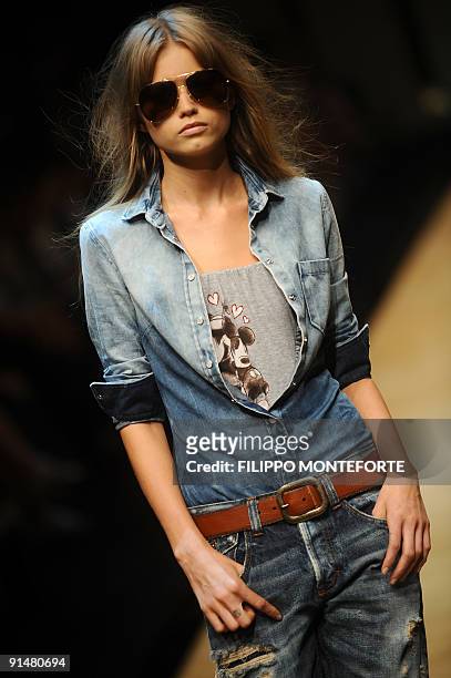 Model displays a creation of D&G Spring/Summer 2010 ready-to-wear fashion collection on September 24, 2009 during the Women's fashion week in Milan....