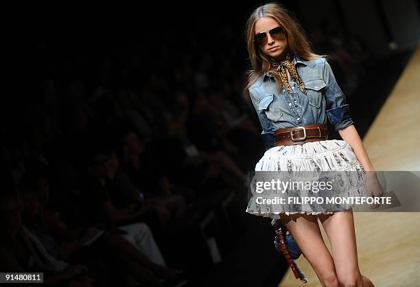 Model displays a creation of D&G Spring/Summer 2010 ready-to-wear fashion collection on September 24, 2009 during the Women's fashion week in Milan....