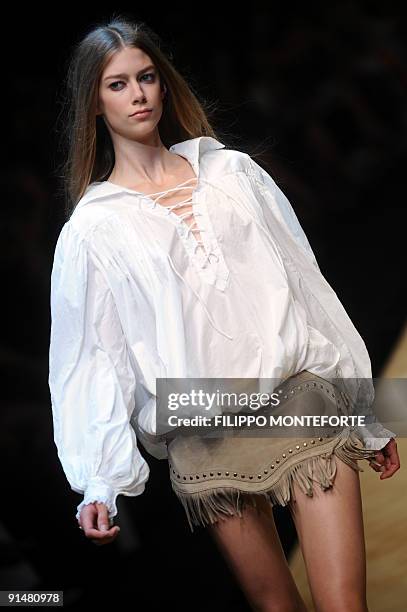 Model displays a creation of D&G Spring/Summer 2010 ready-to-wear fashion collection on September 24, 2009 during the Women's fashion week in Milan....