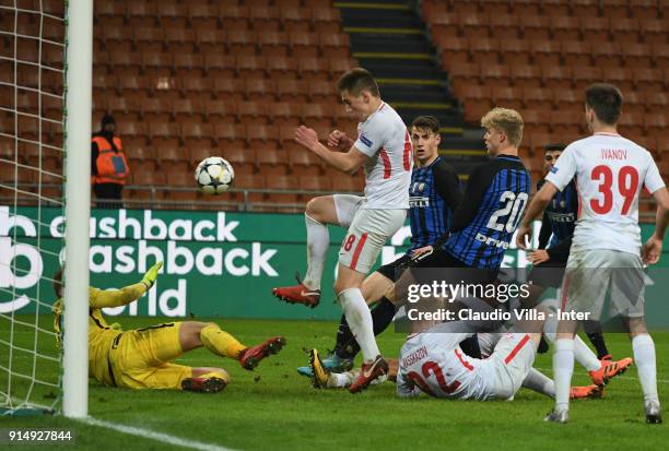 Jens Odgaard of FC Internazionale scores the third goal during the UEFA Youth League match between FC Internazionale U19 and Spartak Moscow U19 at...