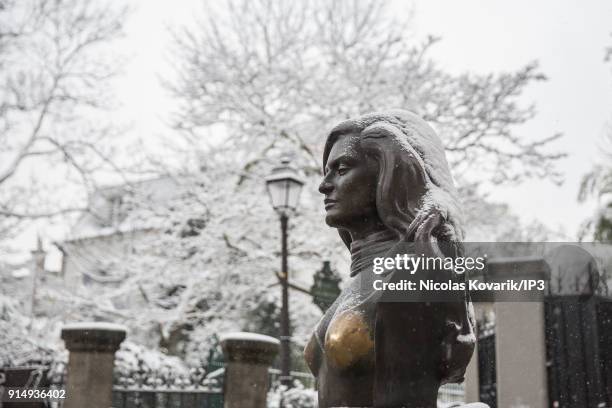 The statue a french singer Dalida under snowfall on February 6, 2018 in Paris, France. Several french departments are affected by a snow episode for...