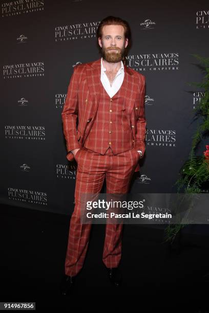 Eric Johnson attends "Fifty Shades Freed - 50 Nuances Plus Claires" Premiere at Salle Pleyel on February 6, 2018 in Paris, France.