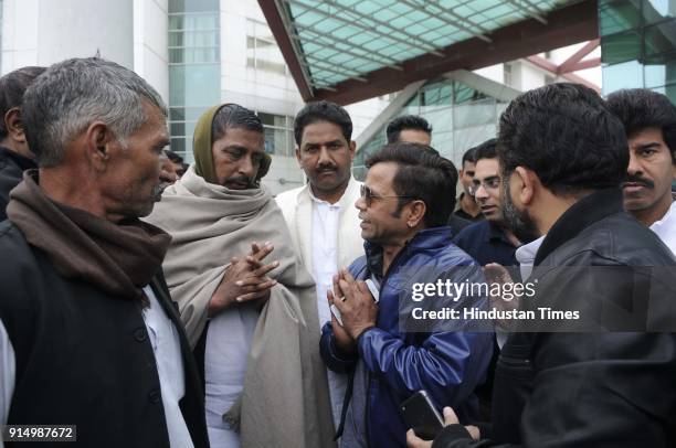 Bollywood actor and politician Rajpal Yadav met with the family members of Noida fake encounter victim Jitendra Yadav at Fortis hospital on February...