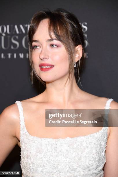 Dakota Johnson attends "Fifty Shades Freed - 50 Nuances Plus Claires" Premiere at Salle Pleyel on February 6, 2018 in Paris, France.