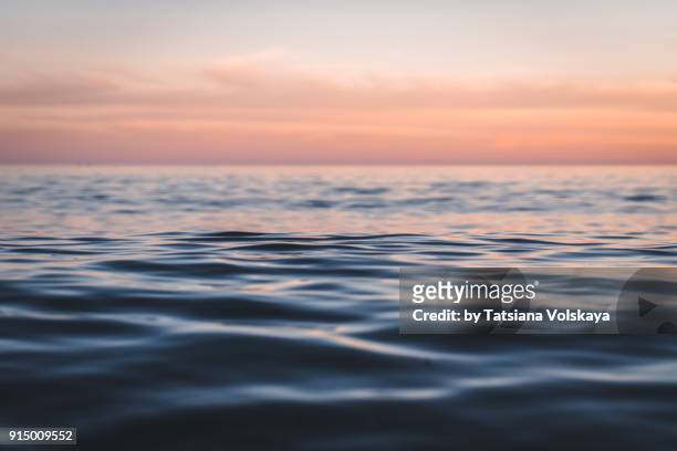 morning sea close-up view romantic beautiful background - seascape stockfoto's en -beelden