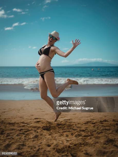 hawaii babymoon - michael sugrue stock pictures, royalty-free photos & images