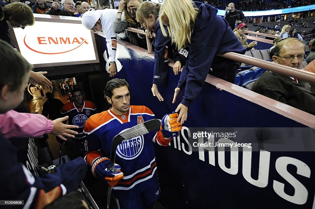 Calgary Flames v Edmonton Oilers