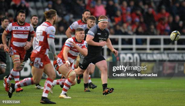 Aaron Hinkley of Gloucester Rugby passes the ball during the Anglo-Welsh Cup match between Newcastle Falcons and Gloucester Rugby at Kingston Park on...