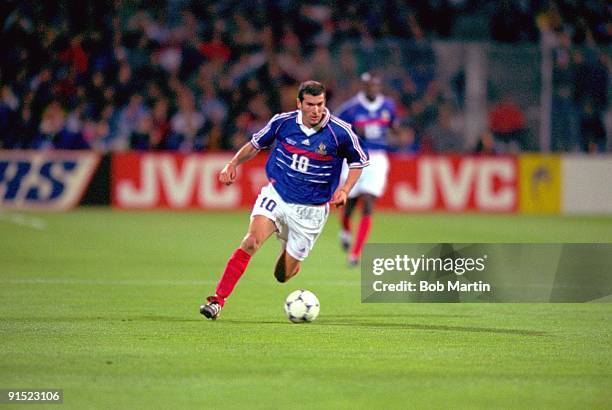 France Zinedine Zidane in action vs South Africa during Group C First Round Match at Stade Velodrome. Marseille, France 6/12/1998 CREDIT: Bob Martin