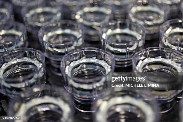 Berlinger Kit Urine Sample Kit - Fotografias e Filmes do Acervo - Getty Images