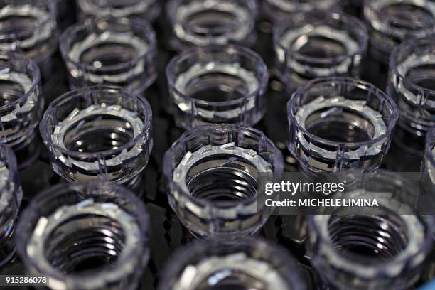 Berlinger Kit Urine Sample Kit Fotografías e imágenes de stock - Getty Images