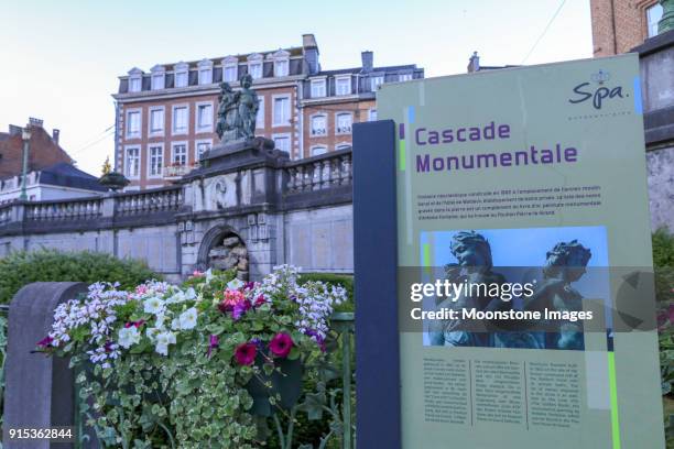 cascade monumentale in spa, belgië - champagne fountain stockfoto's en -beelden