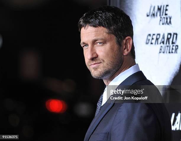 Actor Gerard Butler arrives at the Los Angeles Premiere of "Law Abiding Citizen" at Grauman's Chinese Theatre on October 6, 2009 in Hollywood,...
