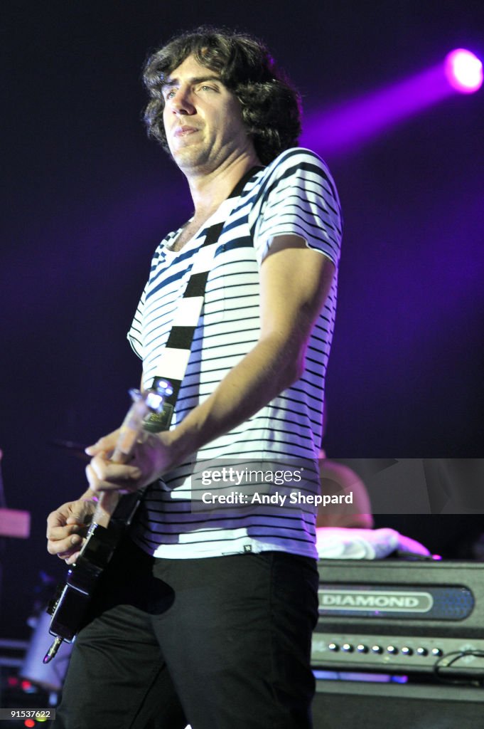 Snow Patrol Perform At Stubbs Ampitheatre In Austin