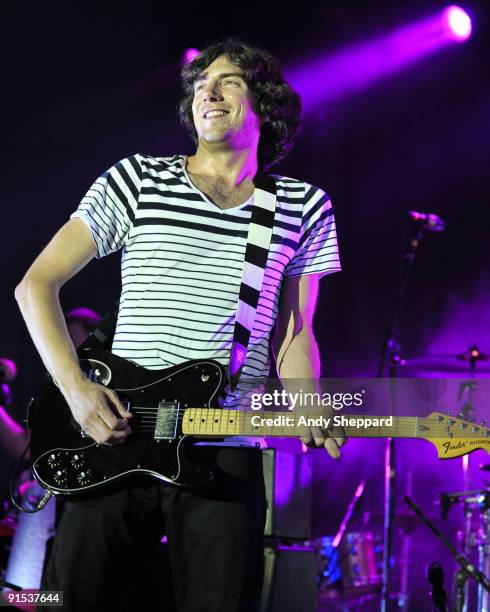 Gary Lightbody of Snow Patrol performs on stage at Stubbs Ampitheatre on October 6, 2009 in Austin, Texas.