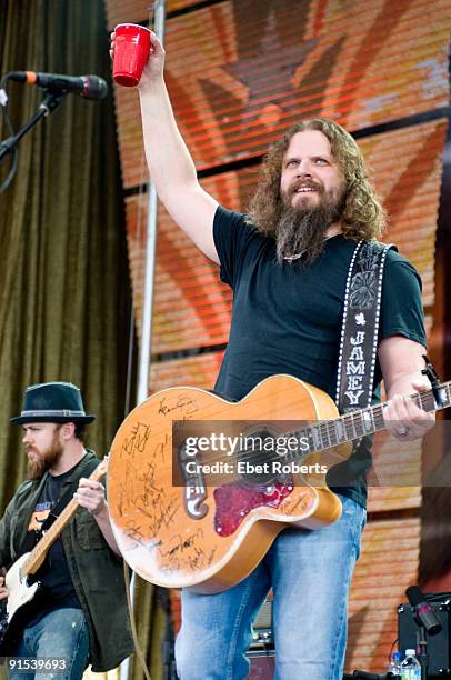 Jamey Johnson performs at Farm Aid 2009 held at Verizon Wireless Amphitheatre on October 4, 2009 in Maryland Heights, Missouri.