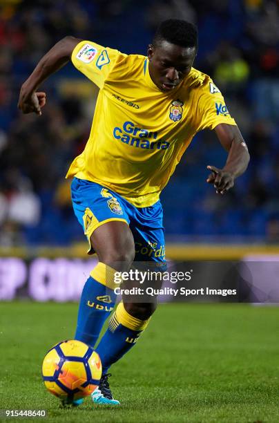 Oghenekaro Etebo of Las Palmas in action during the La Liga match between Las Palmas and Malaga at Estadio Gran Canaria on February 5, 2018 in Las...