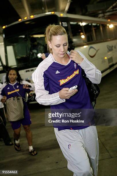 Penny Taylor of the Phoenix Mercury arrives to the arena for Game Four of the WNBA Finals on October 7, 2009 at Conseco Fieldhouse in Indianapolis,...