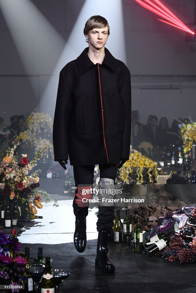 Raf Simons - Runway - February 2018 - New York Fashion Week Mens'