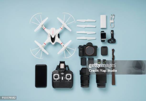 drone shooting item knolling style - mobile camera lens stock pictures, royalty-free photos & images