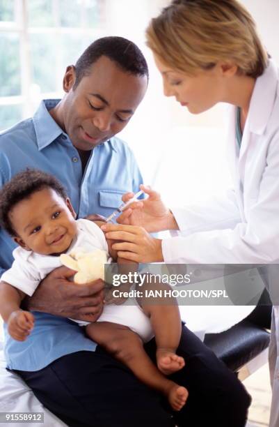 Dr Injecting Dr Ian Photos and Premium High Res Pictures - Getty Images