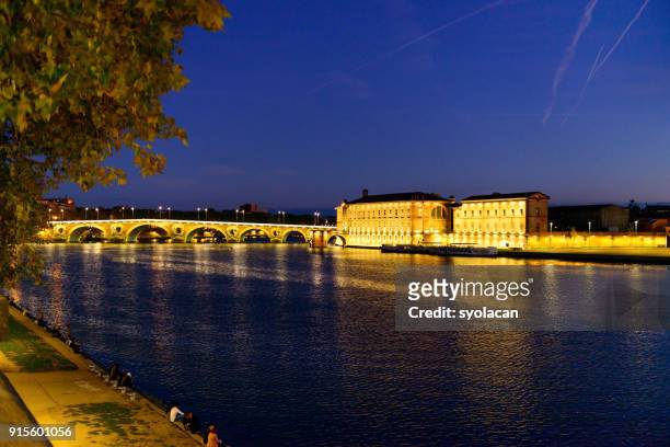 pont neuf and hotel dieu st jacques, tolouse - syolacan stock pictures, royalty-free photos & images