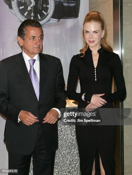 Stephen Urquhart and actress Nicole Kidman visit the OMEGA flagship boutique on October 7, 2009 in New York City.