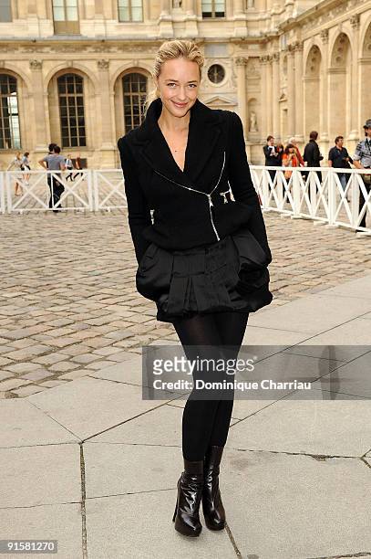 Helene de Fougerolles arrives for the Louis Vuitton Pret a Porter show as part of the Paris Womenswear Fashion Week Spring/Summer 2010 at Cour Carree...