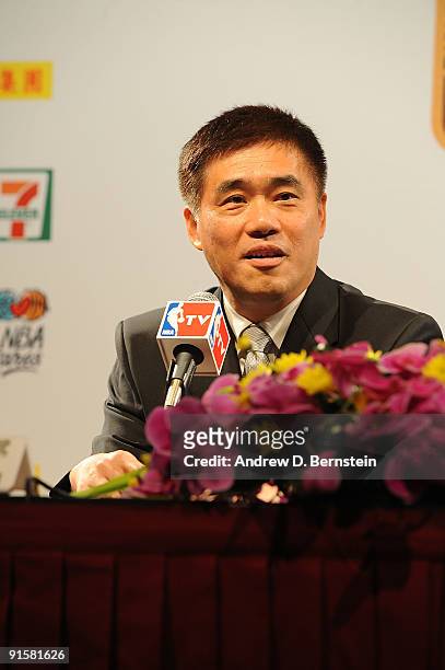 Mayor of Taiwan Hau Lung-Bin during a press conference with NBA Commissioner David Stern for the NBA Games at the Far Eastern Plaza Hotel in Taipei,...