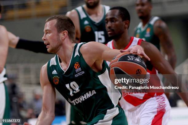 Lukas Lekavicius, #19 of Panathinaikos Superfoods Athens in action during the 2017/2018 Turkish Airlines EuroLeague Regular Season Round 22 game...