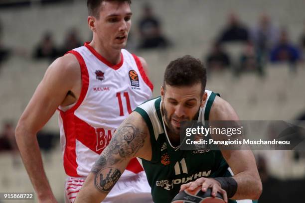 Nikos Pappas, #11 of Panathinaikos Superfoods Athens competes with Matt Janning, #11 of Baskonia Vitoria Gasteiz during the 2017/2018 Turkish...