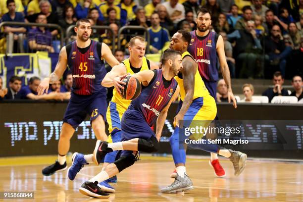 Juan Carlos Navarro, #11 of FC Barcelona Lassa in action during the 2017/2018 Turkish Airlines EuroLeague Regular Season Round 22 game between...