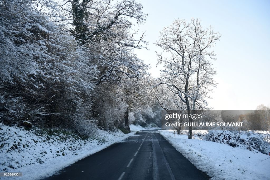 FRANCE-WEATHER-SNOW