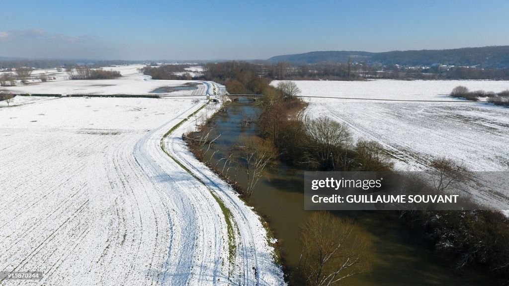 FRANCE-WEATHER-SNOW