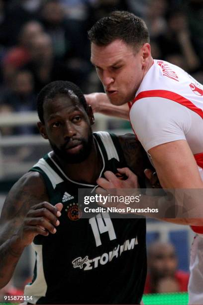 James Gist, #14 of Panathinaikos Superfoods Athens competes with Johannes Voigtmann, #7 of Baskonia Vitoria Gasteiz during the 2017/2018 Turkish...